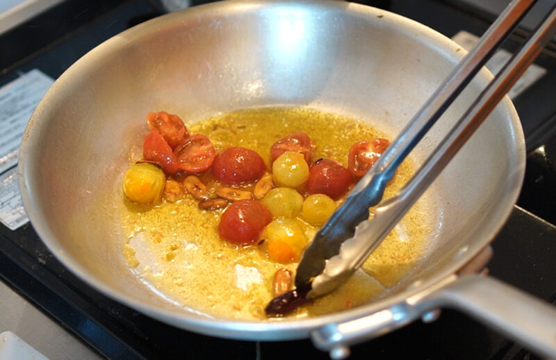 湯むきトマトのペペロンチーノ