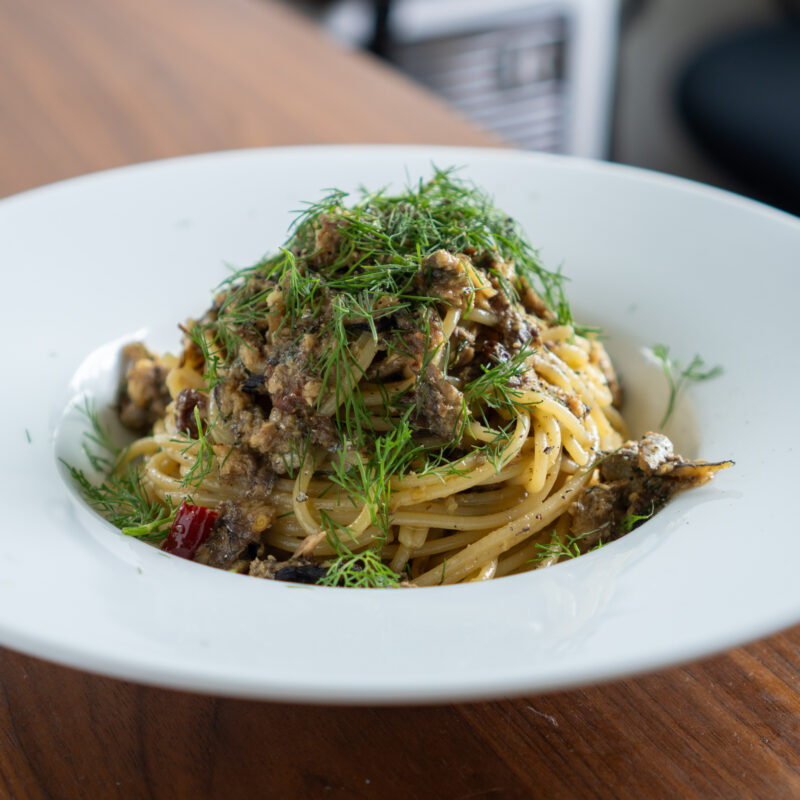 鰯のシチリア風パスタ