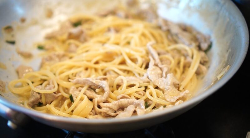 ミントと豚肉のパスタ