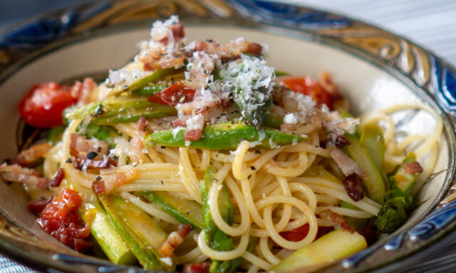 アスパラガスとパンチェッタのオイルパスタ
