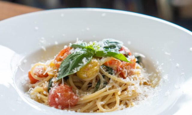 湯むきトマトのペペロンチーノ