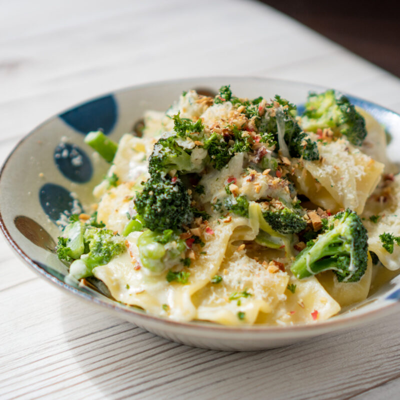 そら豆とブロッコリーのクリームパスタ