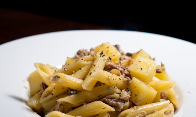 ジャガイモとサバ缶のペンネ