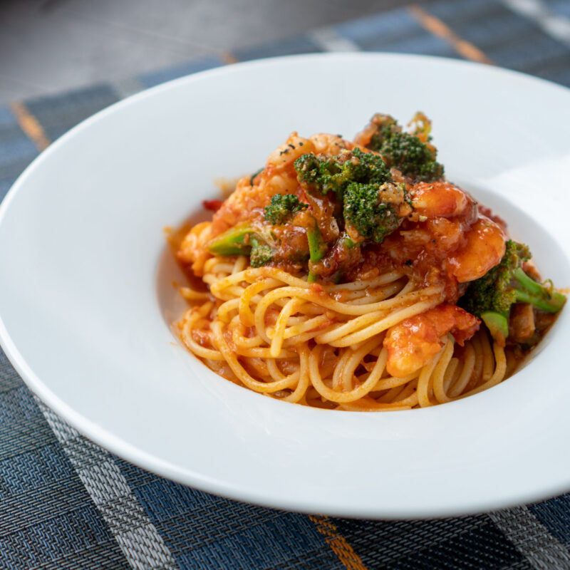 海老とブロッコリーのアラビアータ