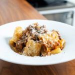 鴨のラグーソースのパスタ