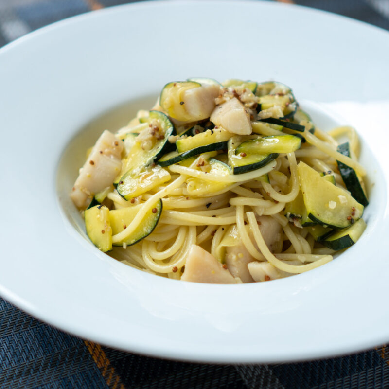 ホタテとズッキーニのパスタ・マスタード風味