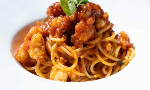 海老のトマトソースパスタ