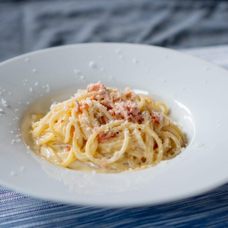 シンプルなクリームパスタ