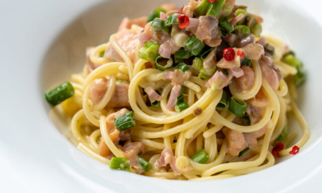 スモークサーモンの冷製パスタ
