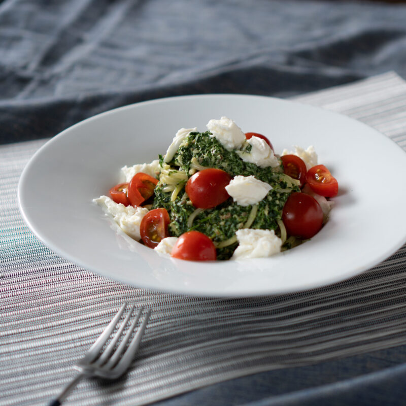 ほうれん草ペーストとモッツァレラのパスタ