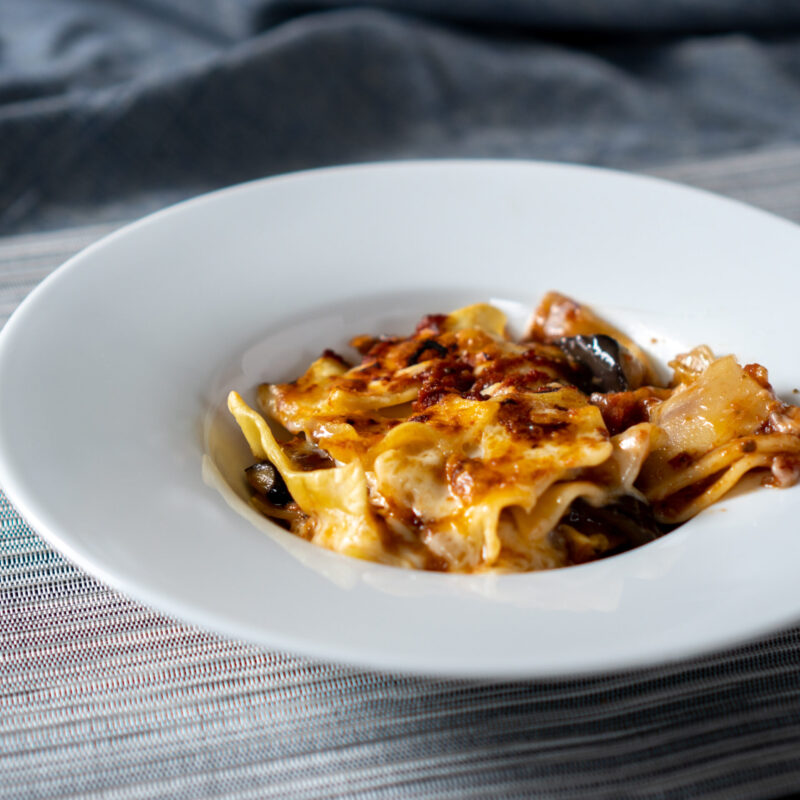 ナスとトマトソースのグラタンパスタ