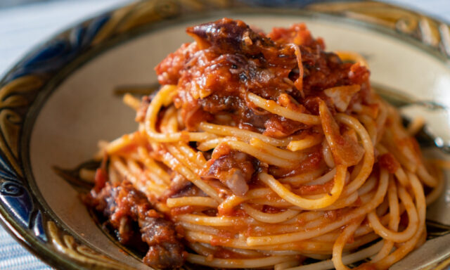 ホタルイカのトマトソースパスタ