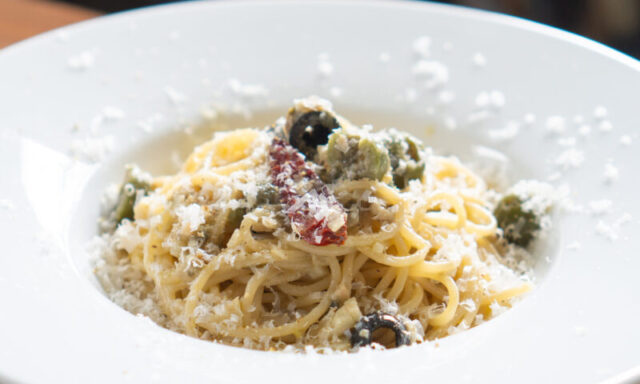 プッタネスカビアンカ