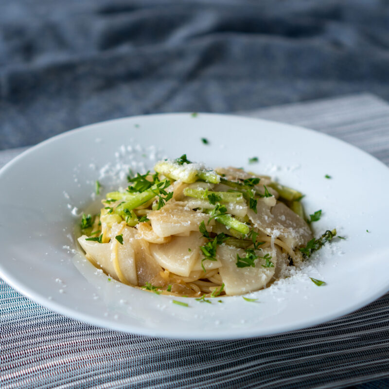 カブのペペロンチーノ