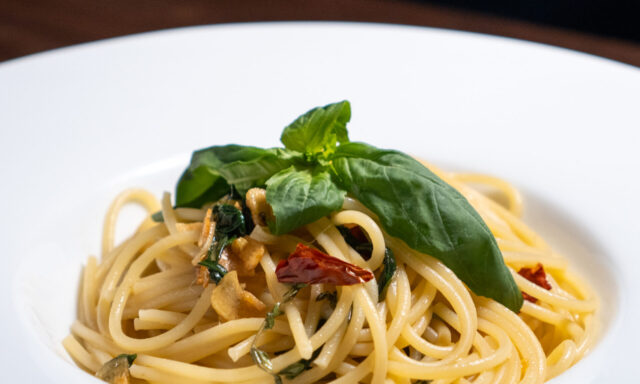 レモンとバジルのペペロンチーノ