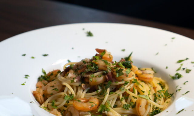 海老とベーコンのオイルパスタ