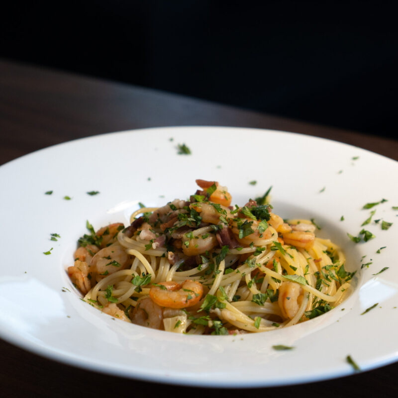 海老とベーコンのオイルパスタ