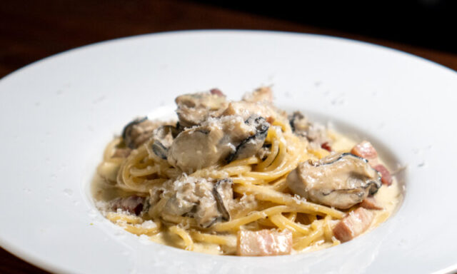 牡蠣とベーコンの醤油クリームパスタ