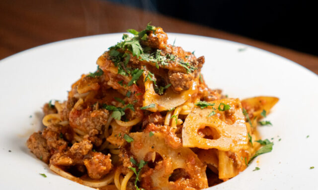 蓮根とひき肉のトマトソースパスタ