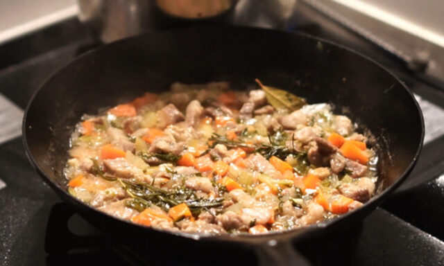 豚肉のラグービアンコのパスタ