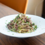 コンビーフとエリンギのクリームパスタ