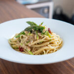 アスパラガスとツナ缶のペペロンチーノ