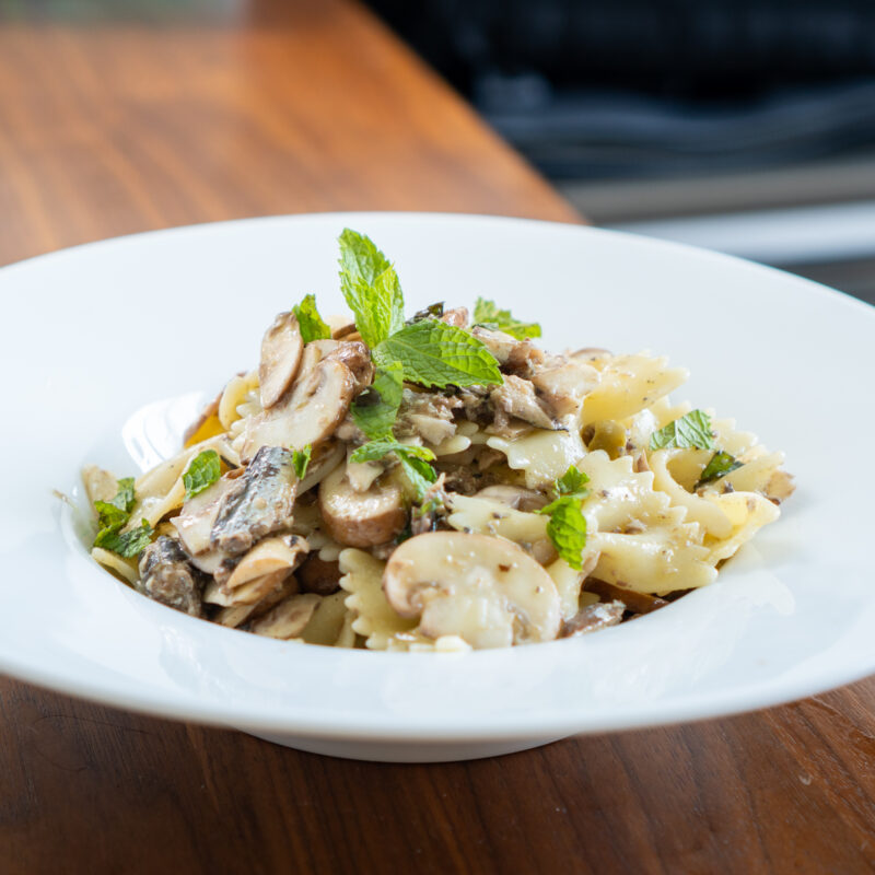 オイルサーディンとミントの冷製パスタ